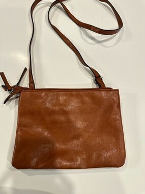 Women's Leather Crossbody Bag in Cognac Brown